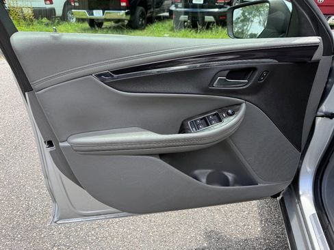 Used 2015 Chevrolet Impala LTZ image 39