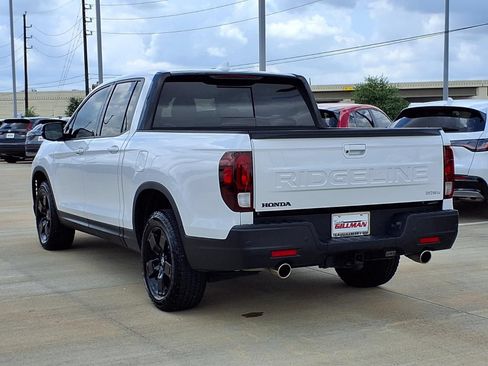 Used 2026 Honda Ridgeline Black Edition image 2