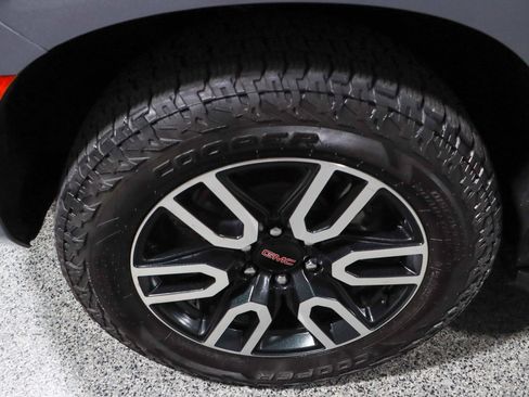 Used 2021 GMC Yukon XL AT4 w/ Rear Media and Nav Package image 11