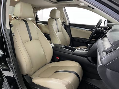 Used 2018 Honda Civic Touring image 27