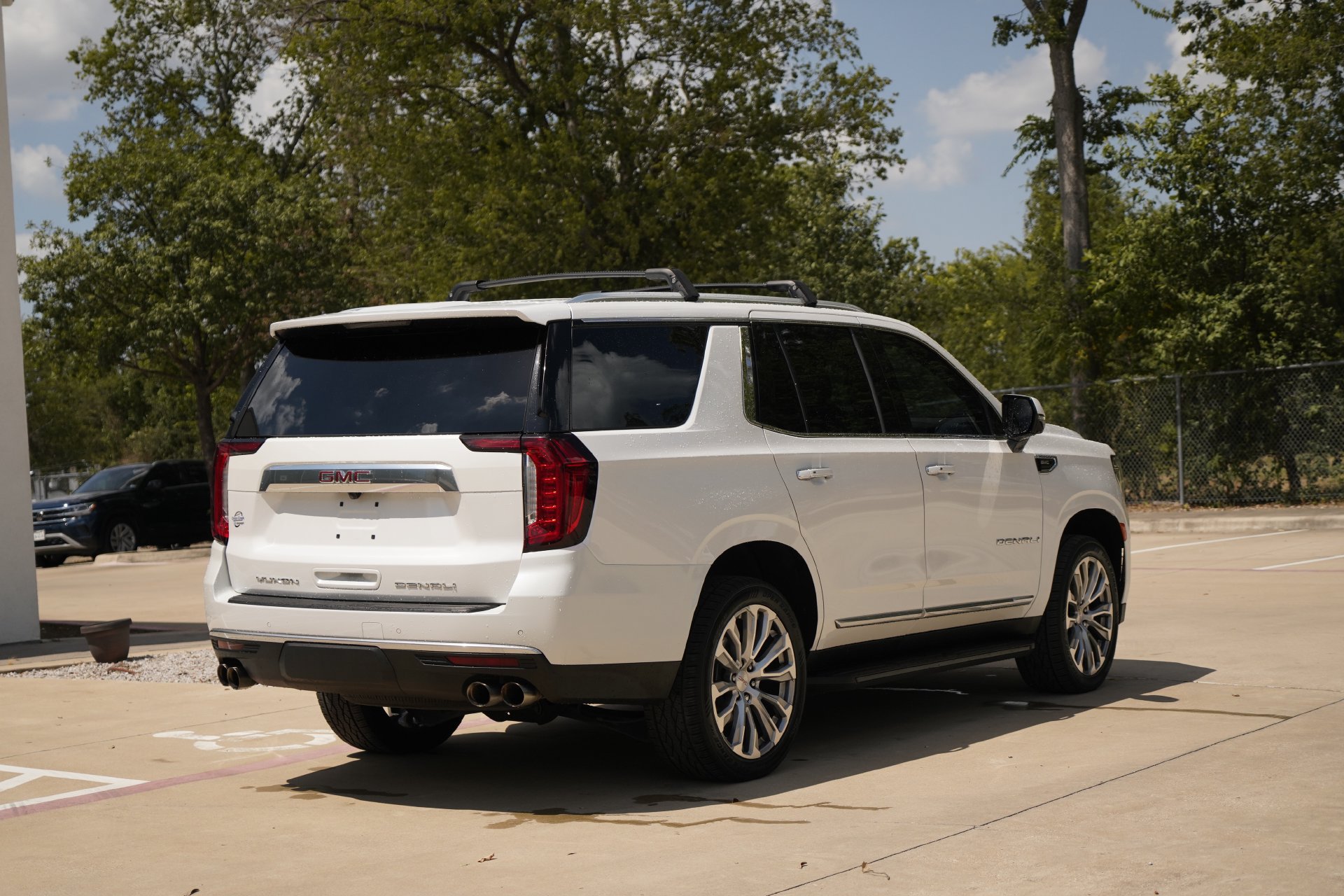 Used 2023 GMC Yukon Denali w/ Max Trailering Package AWD/4WD image 5
