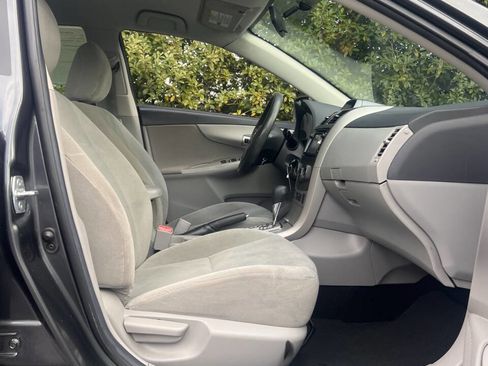 Used 2013 Toyota Corolla LE Special Edition image 17