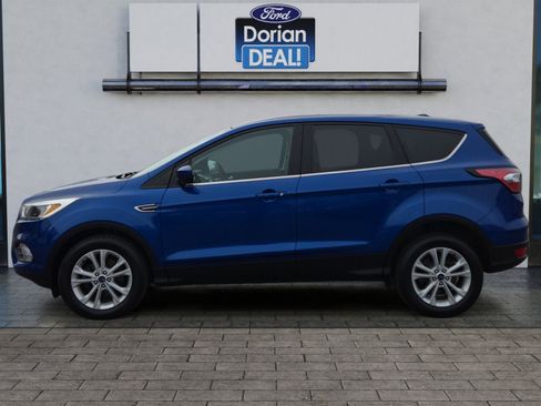 Used 2017 Ford Escape SE image 6