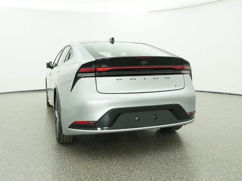 New 2026 Toyota Prius Limited FWD image 33