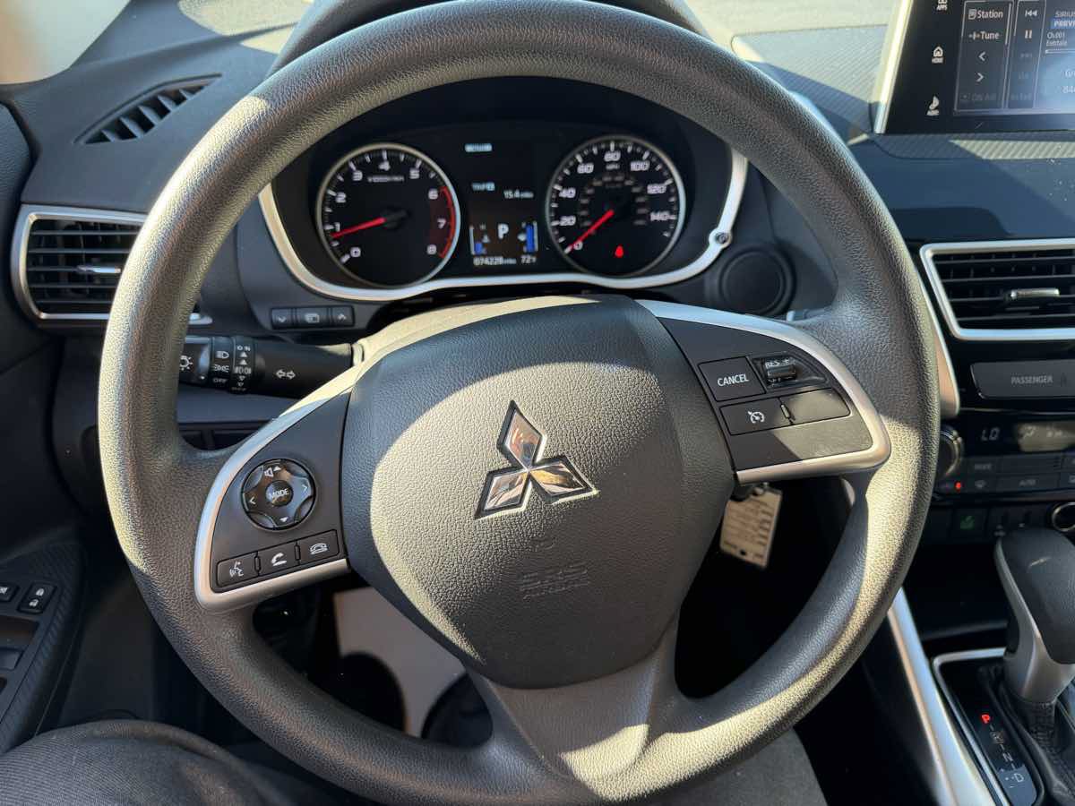Used 2018 Mitsubishi Eclipse Cross LE AWD/4WD image 24