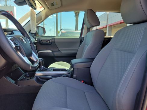 Used 2023 Toyota Tacoma SR5 w/ Technology Package image 18