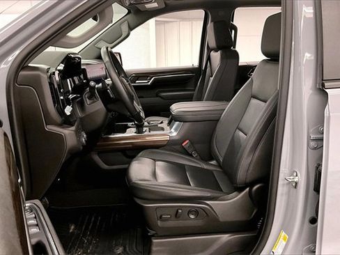 Used 2024 Chevrolet Silverado 1500 RST w/ Convenience Package II image 22