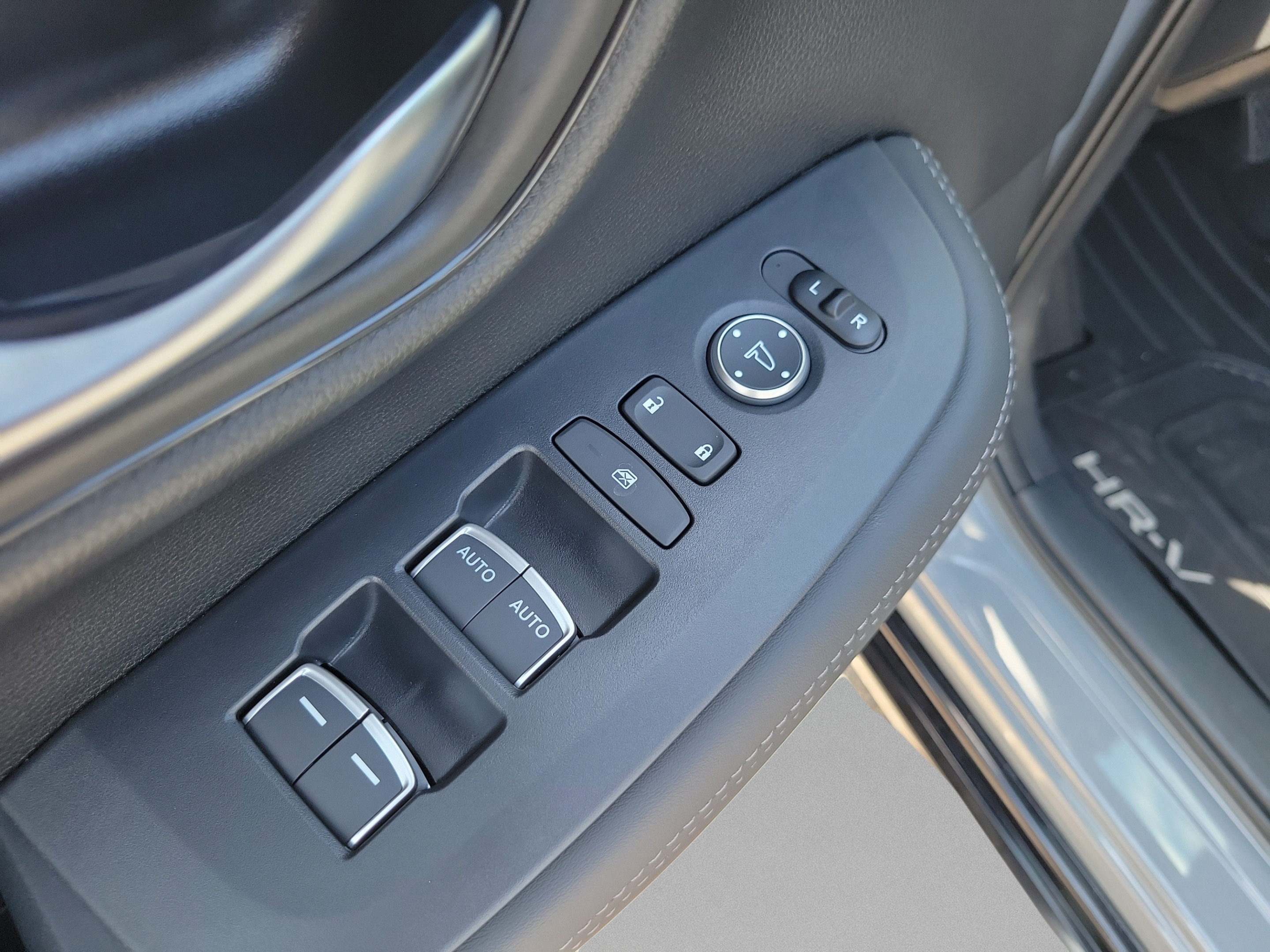 New 2027 Honda HR-V EX-L image 23