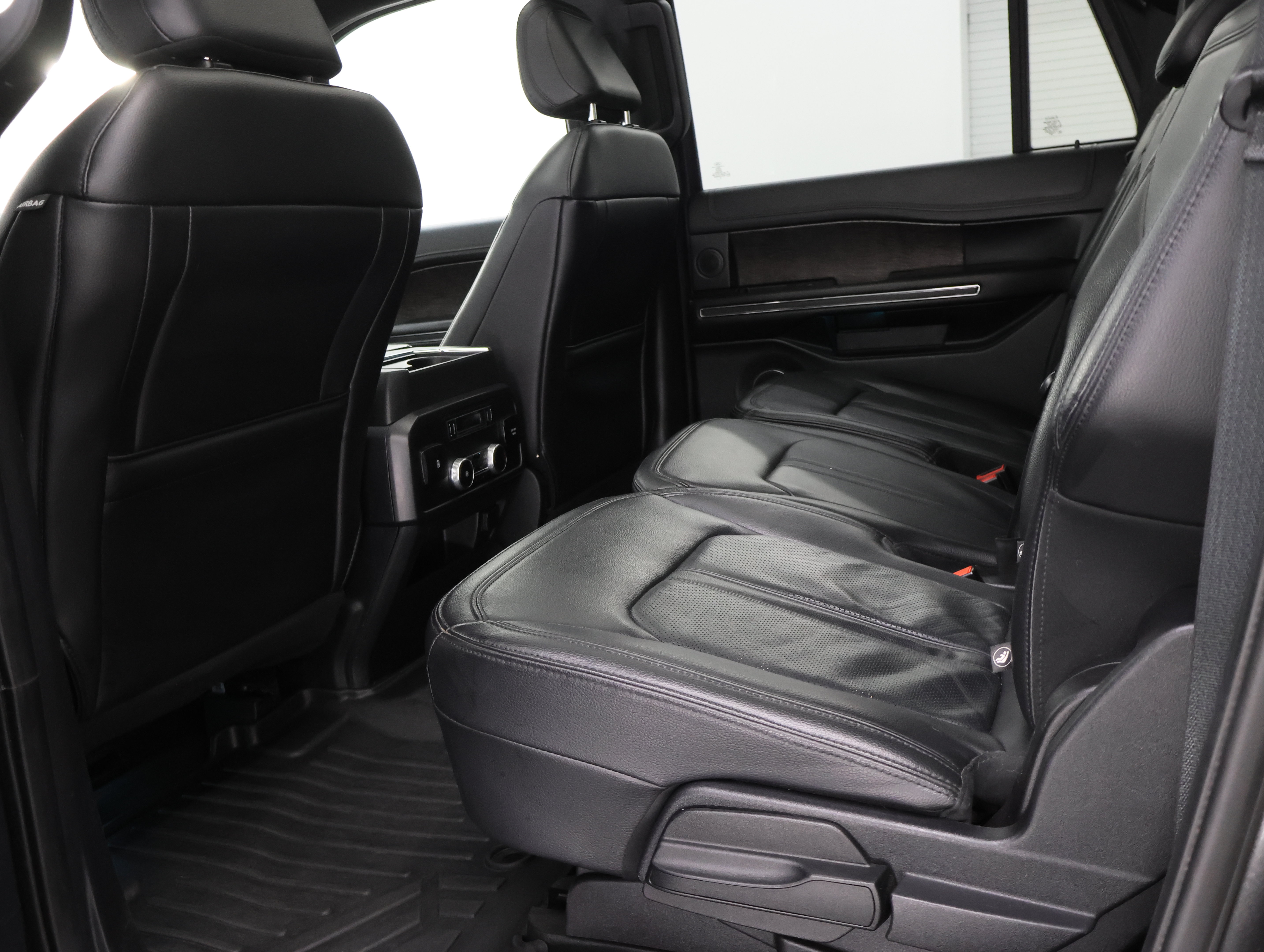 Used 2021 Ford Expedition Max Limited AWD/4WD image 8