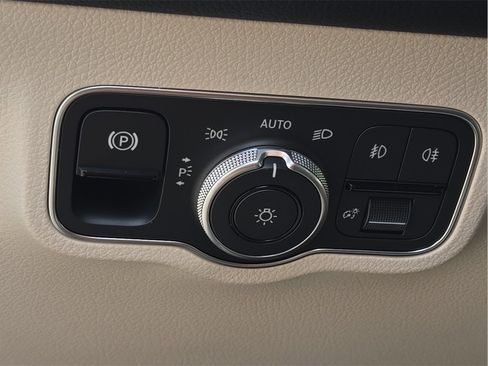 New 2026 Mercedes-Benz GLB 250 250 image 21