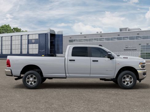 New 2026 RAM 3500 Big Horn AWD/4WD image 12