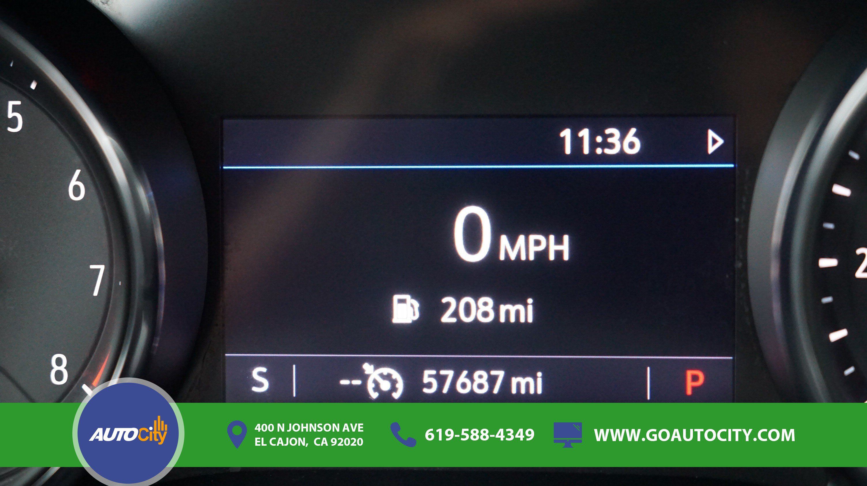 Used 2023 Buick Encore GX Select w/ Sport Touring Package FWD image 3