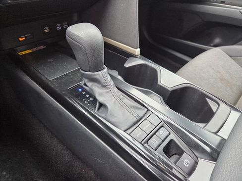 Used 2025 Toyota Camry LE FWD image 16