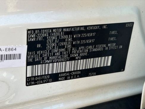 Certified 2023 Toyota RAV4 LE AWD/4WD image 32