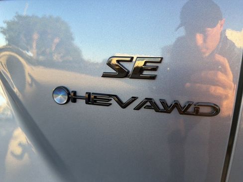 Used 2026 Toyota Corolla Cross SE image 15