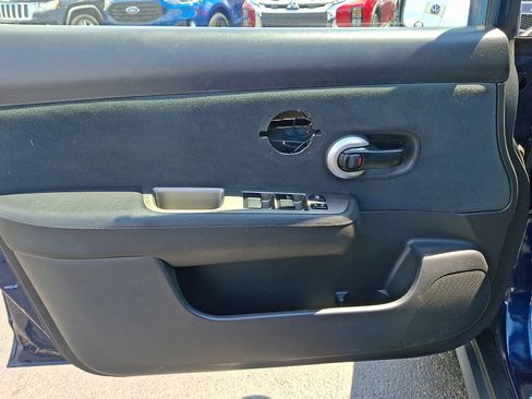 Used 2012 Nissan Versa Hatchback FWD image 12