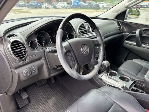 Used 2017 Buick Enclave Leather FWD image 16