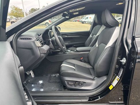 Used 2026 Toyota Camry SE image 2