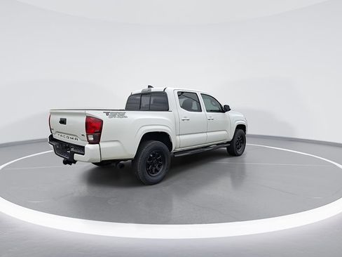 Used 2023 Toyota Tacoma SR image 9