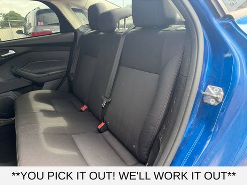Used 2018 Ford Focus SE FWD image 9