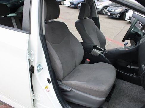 Used 2015 Toyota Prius Prime Plug-In Hybrid image 22