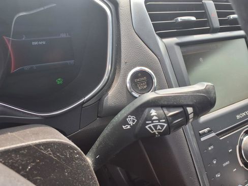 Used 2014 Ford Fusion Titanium image 17