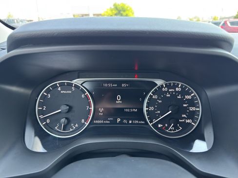 Used 2025 Nissan Rogue SV AWD/4WD image 14