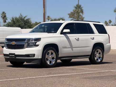Used 2017 Chevrolet Tahoe LT w/ Luxury Package AWD/4WD image 6