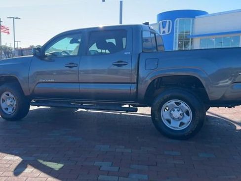Used 2023 Toyota Tacoma SR5 RWD image 8