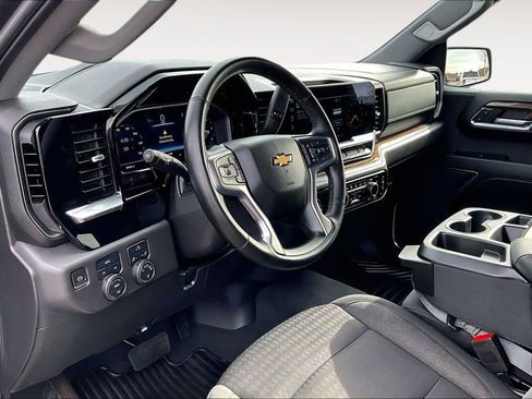 Used 2024 Chevrolet Silverado 1500 LT image 13