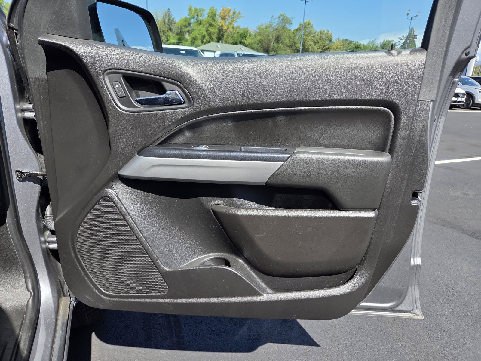 Used 2021 Chevrolet Colorado LT AWD/4WD image 22