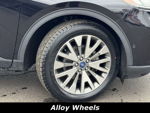 Used 2020 Ford Escape Titanium AWD/4WD image 13