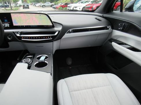 Certified 2024 Cadillac Lyriq Luxury RWD image 16