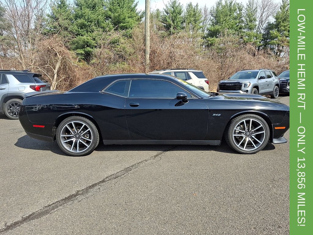 Used 2023 Dodge Challenger R/T RWD image 7