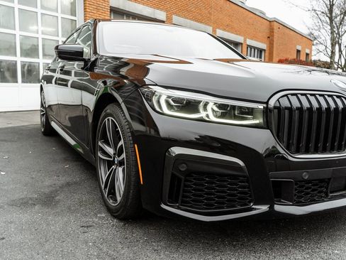 Used 2022 BMW 750i xDrive w/ Executive Package image 54