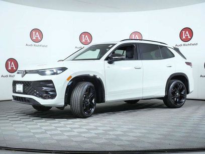 Used 2025 Volkswagen Tiguan SE R-Line