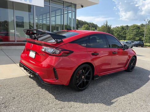 Used 2025 Honda Civic Type R image 8