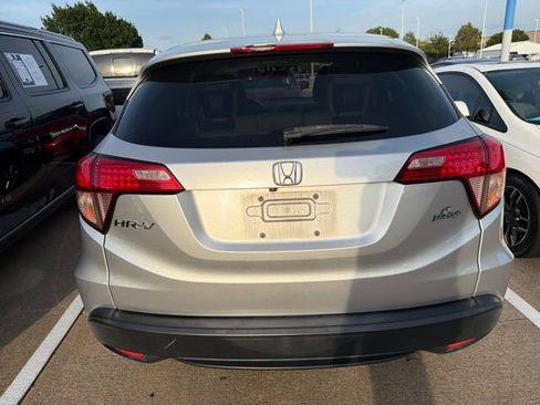 Used 2016 Honda HR-V EX image 6