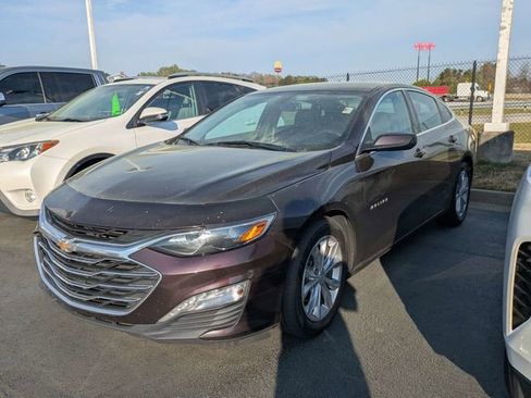 Used 2021 Chevrolet Malibu LT w/ Leather Package image 5