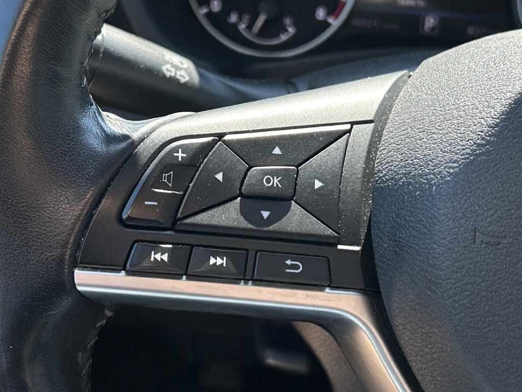 Certified 2020 Nissan Sentra SV FWD image 21