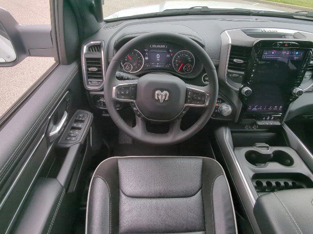 Used 2026 RAM 1500 Laramie AWD/4WD image 7