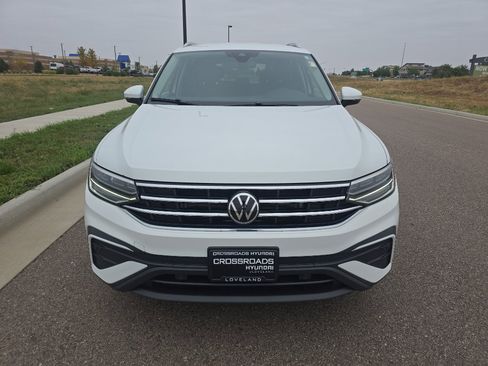 Used 2024 Volkswagen Tiguan SE image 8