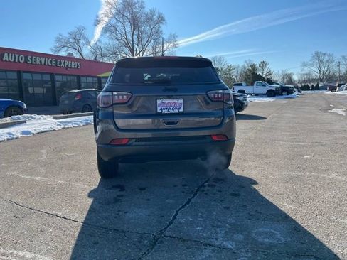 Used 2018 Jeep Compass Altitude image 4