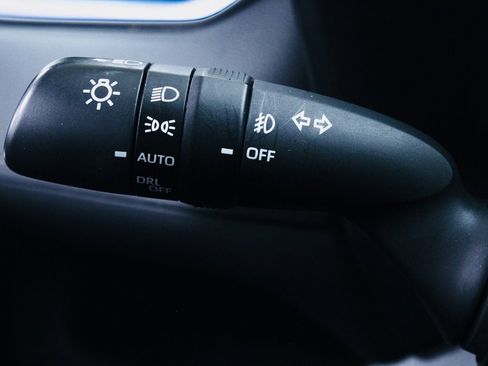 Used 2021 Toyota RAV4 XLE image 15