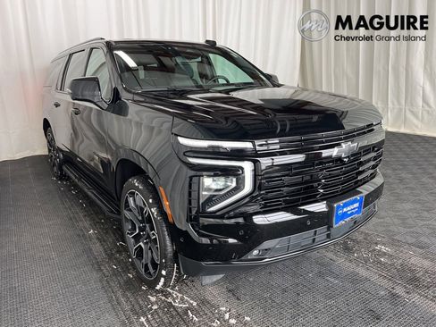 Used 2025 Chevrolet Suburban RST w/ RST Capability Package image 29