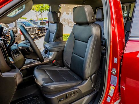 Used 2024 Chevrolet Silverado 2500 LTZ w/ LTZ Plus Package image 30