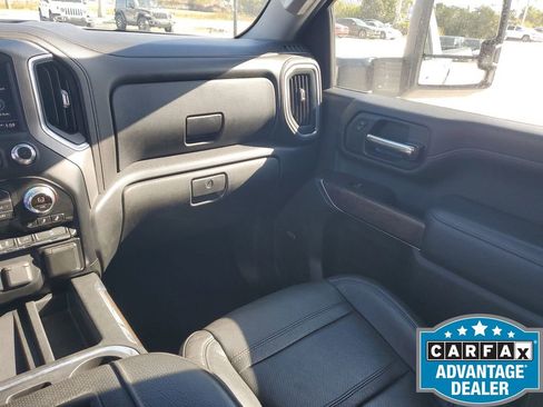 Used 2020 GMC Sierra 2500 Denali w/ Denali Ultimate Package image 12