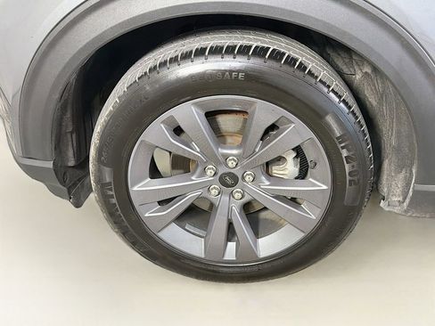 Used 2023 Ford Explorer XLT w/ Equipment Group 202A image 34