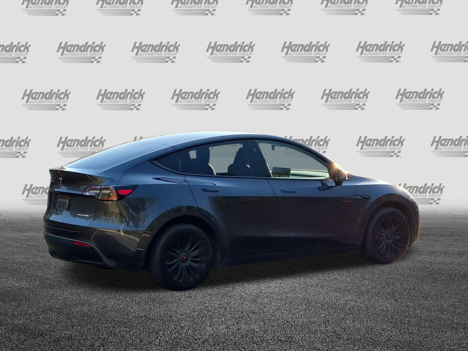 Used 2024 Tesla Model Y Long Range AWD/4WD image 10