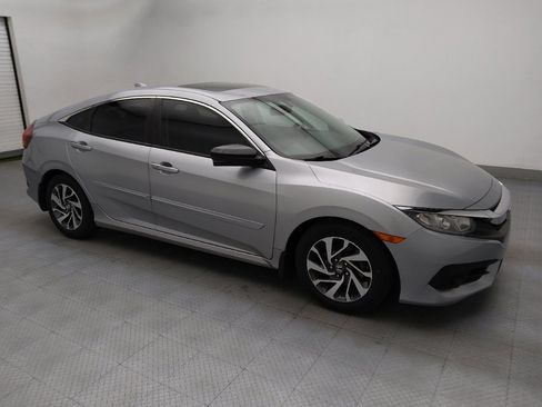 Used 2018 Honda Civic EX image 11